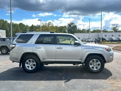 2022 Toyota 4Runner SR5