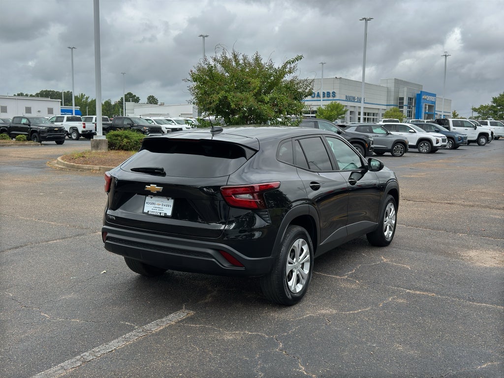 2024 Chevrolet Trax LS